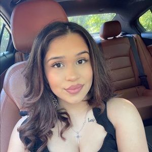 Meet your Posher, Aneca